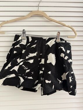 Banana Republic Black and White High-Waist Patterned Shorts